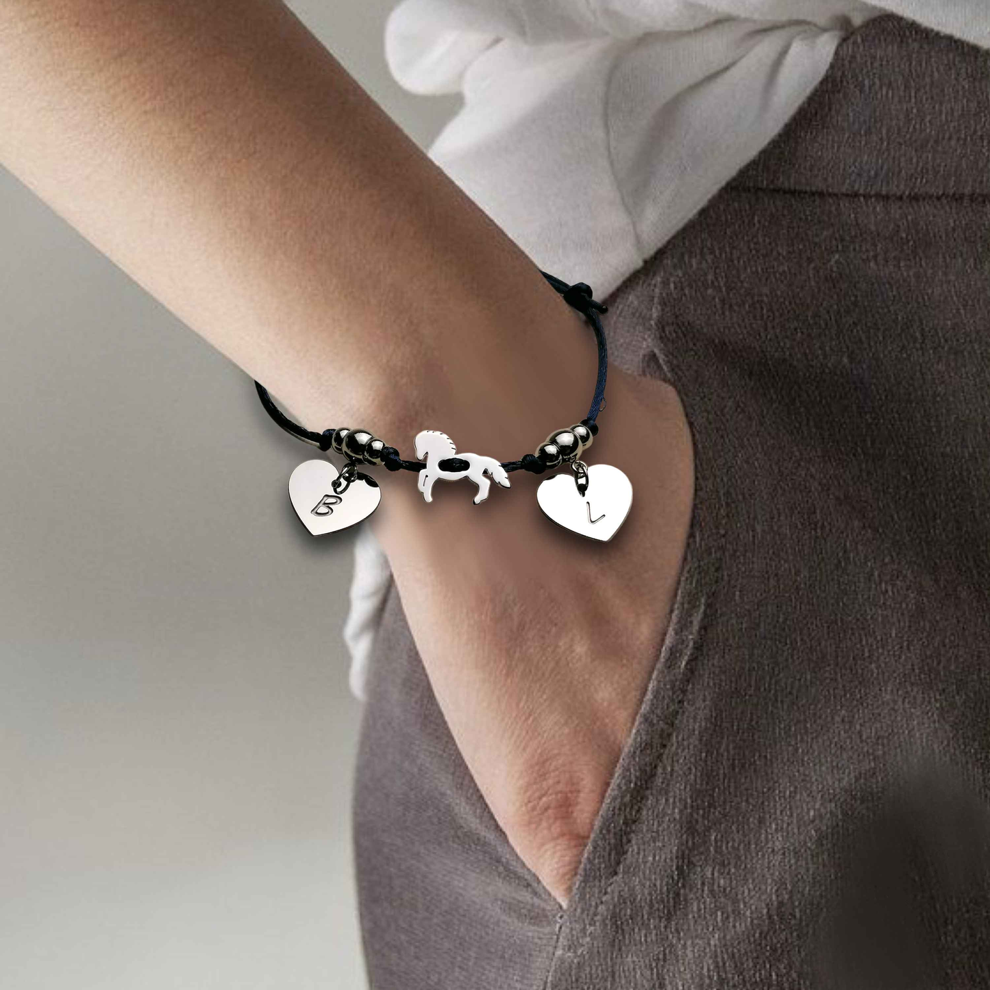 Bracciale cavallo e cuore con iniziale incisa, bracciale cavallo bambina, bracciale sagoma cavallo