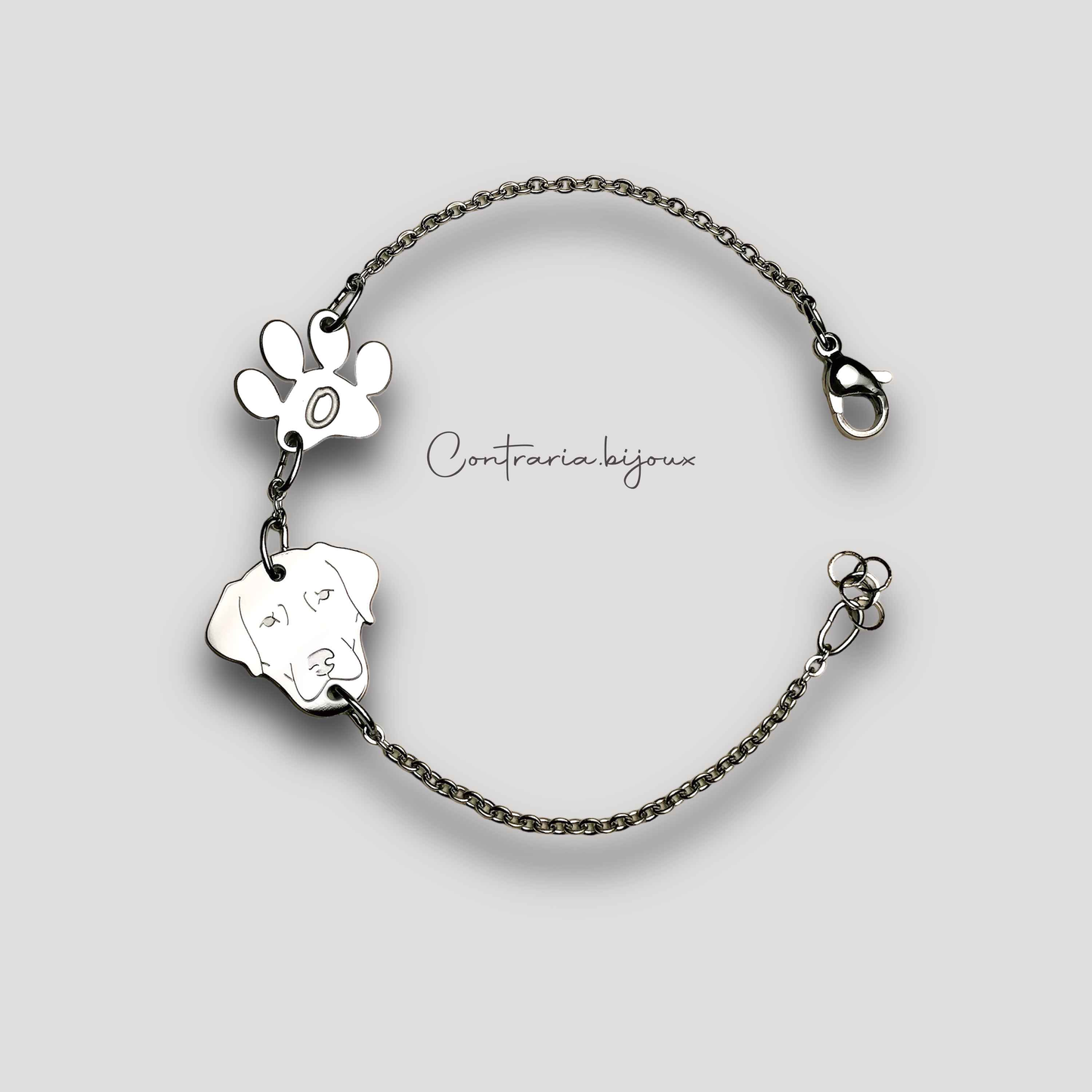 Bracciale cane Labrador, Ciondolo Labrador e zampa con iniziale incisa, Bracciale personalizzato Labrador