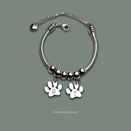 Bracciale snake con ciondolo zampa con iniziale incisa - ContrariaBijoux