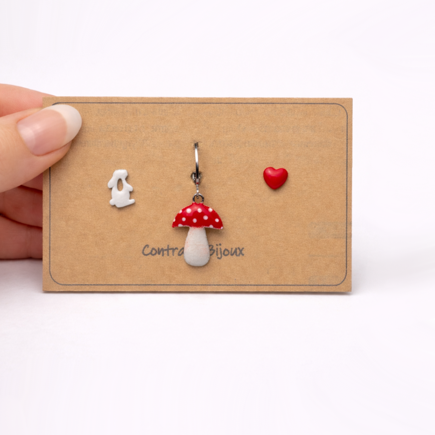 Orecchini Coniglio Bianco e Fungo rosso ; eleganti e teneri - ContrariaBijoux