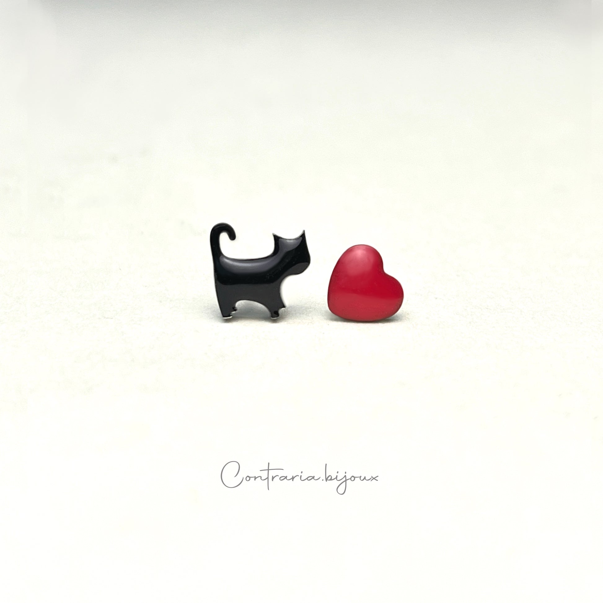 Orecchini Gatto nero e cuore / Gatto bianco e cuore - ContrariaBijoux