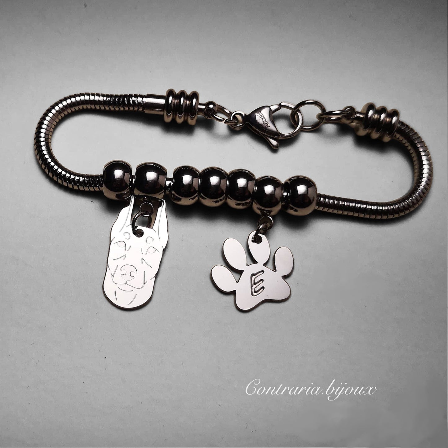 Bracciale Cane Dobermann e zampa con iniziale incisa