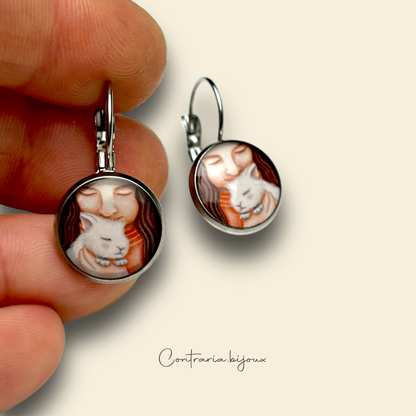 Orecchini illustrati coniglio e ragazza - ContrariaBijoux