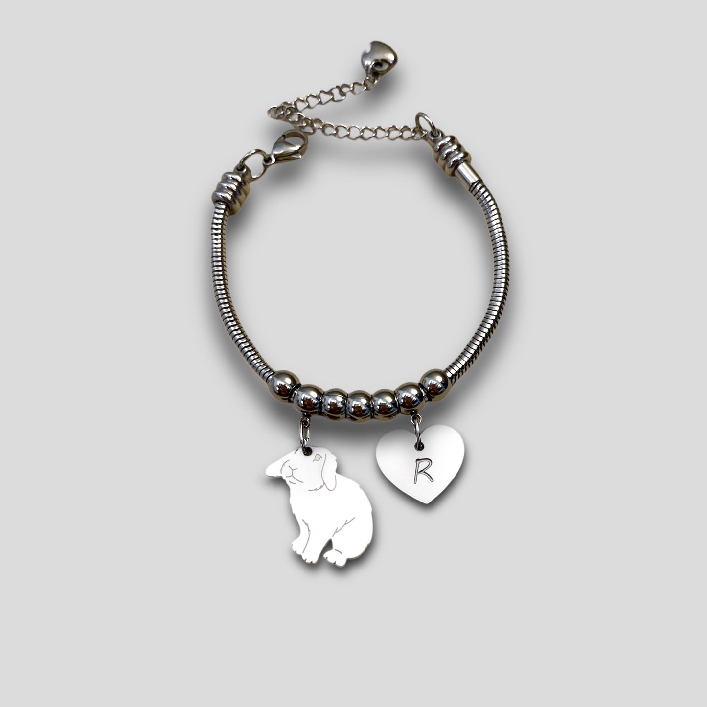 Bracciale Coniglio Ariete e ciondolo cuore con iniziale incisa - ContrariaBijoux