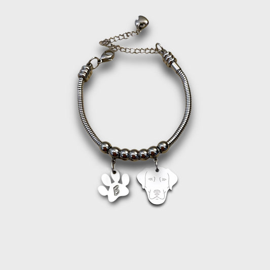 Bracciale cane Labrador, Ciondolo Labrador e zampa con iniziale incisa, Bracciale personalizzato Labrador - ContrariaBijoux