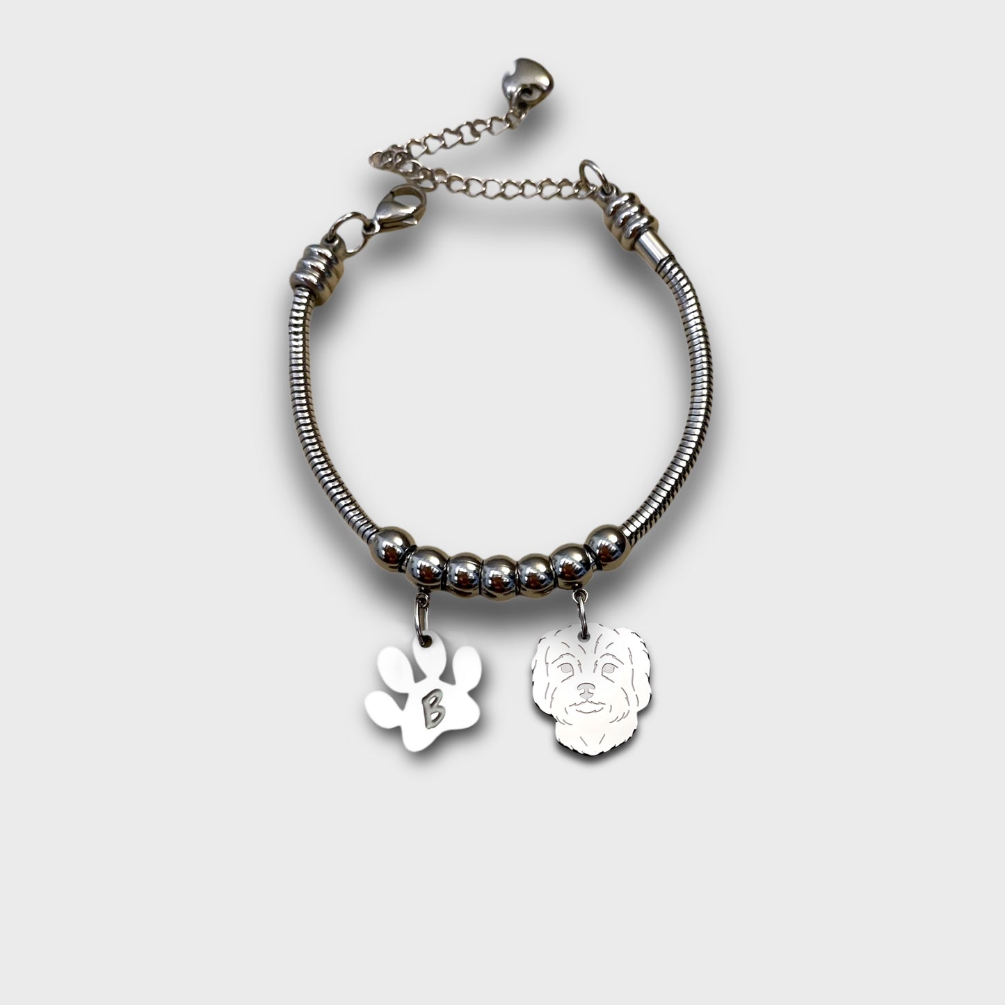 Bracciale con Cane Maltese, ciondolo  Maltese , bracciale Personalizzato  con zampa con iniziale incisa, Bracciale Maltese - ContrariaBijoux