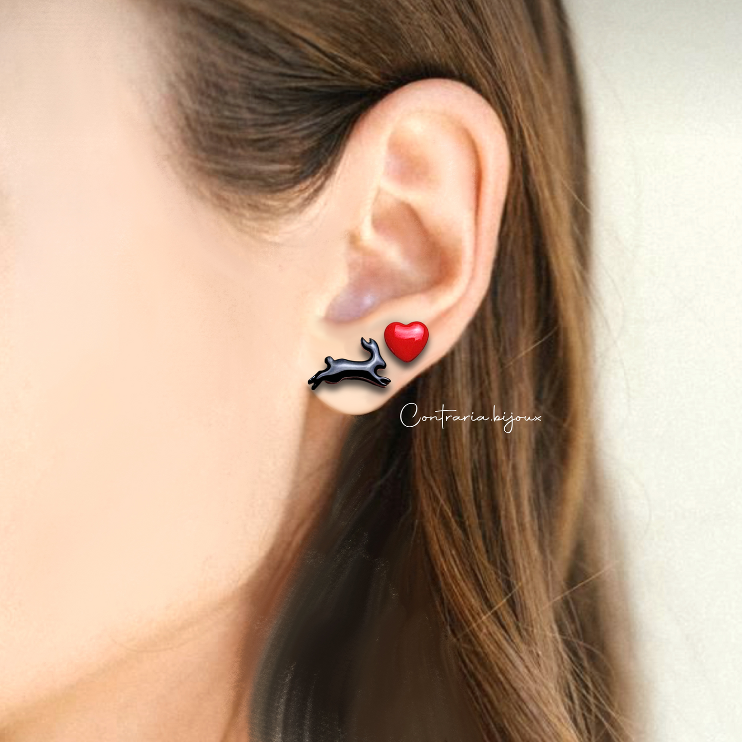 Orecchini Coniglio nero e cuore , orecchino a forma di coniglietto - ContrariaBijoux