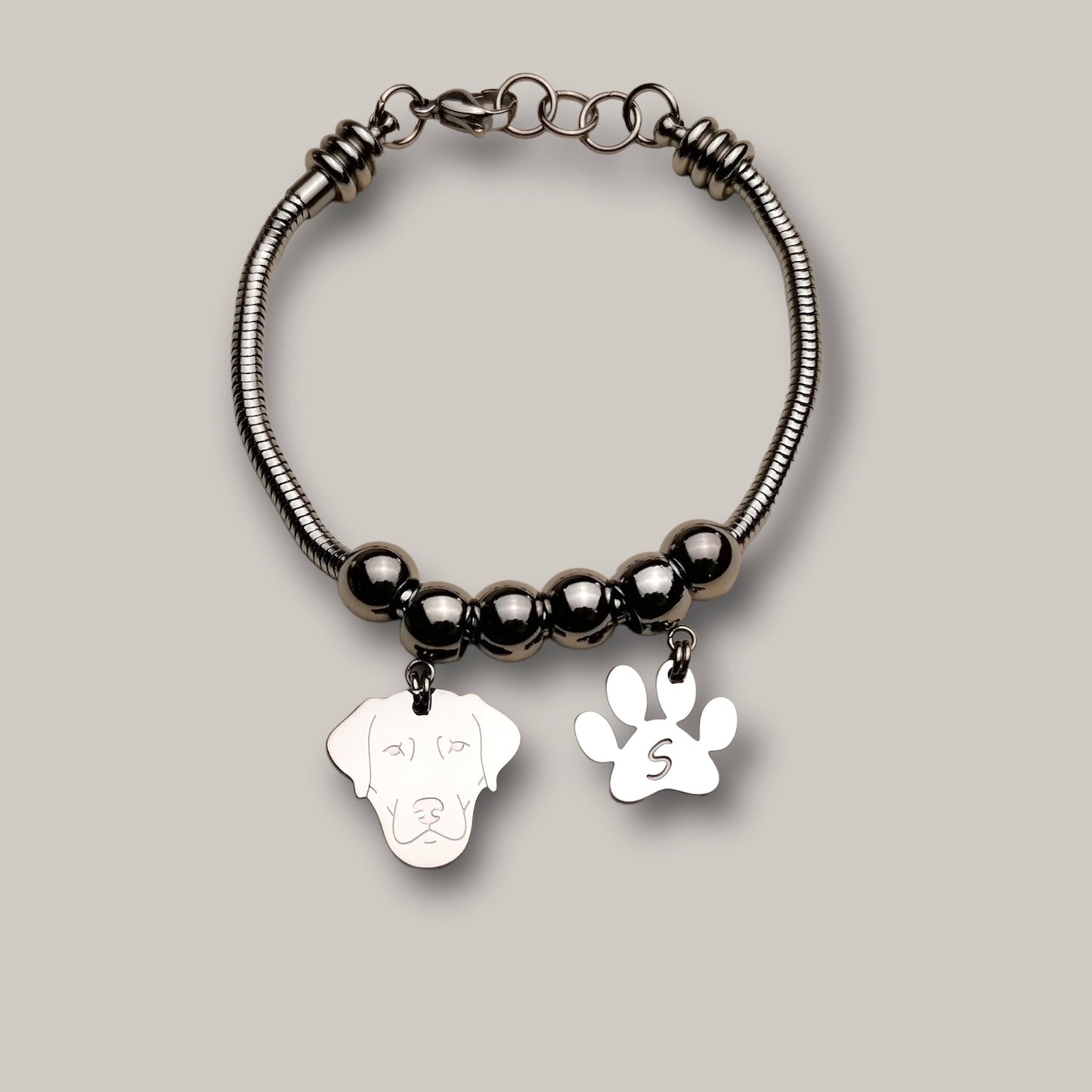 Bracciale Cane Labrador e zampa con lettera incisa