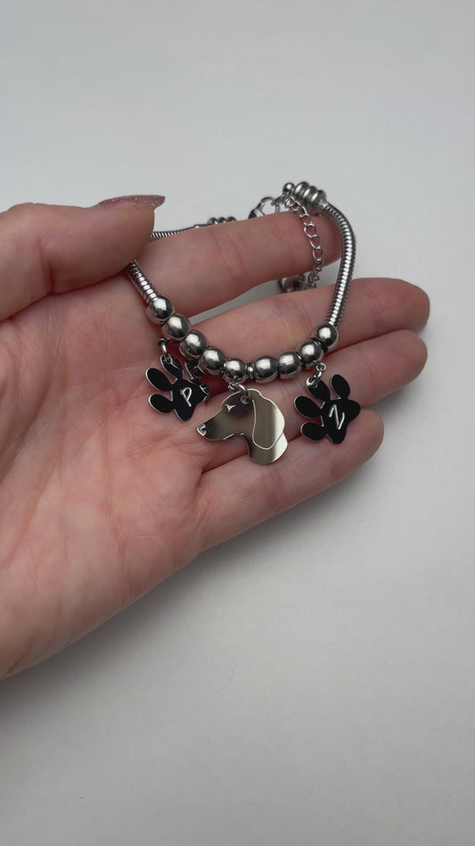 Bracciale Bassotto con zampa incisa - Eleganza e Amore per il Tuo Compagno Fedele