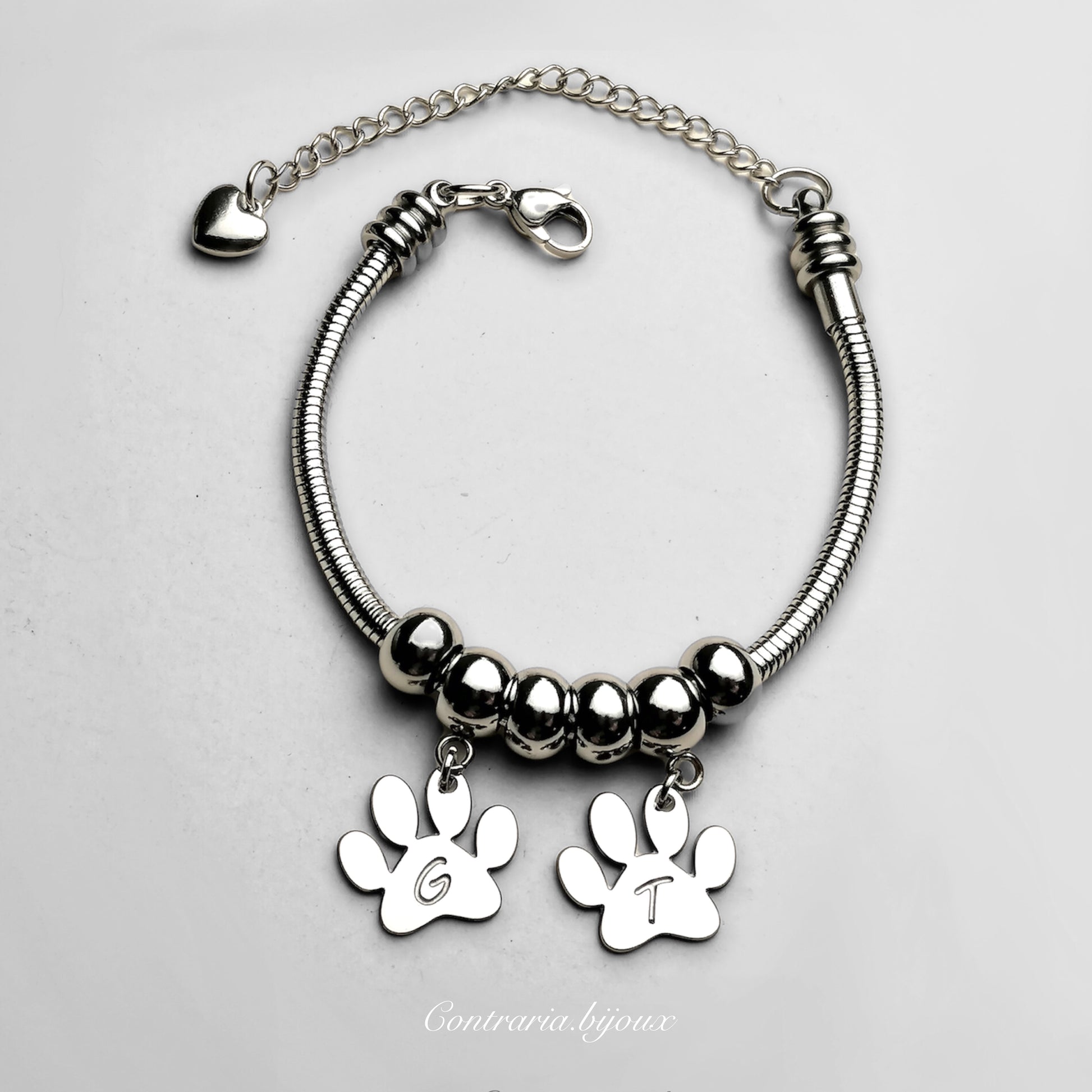 Bracciale snake con ciondolo zampa con iniziale incisa - ContrariaBijoux
