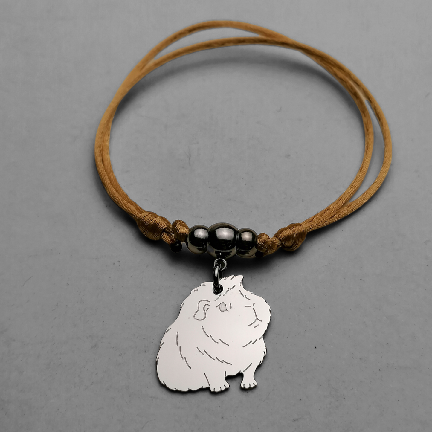 Bracciale con ciondolo Cavia / Porcellino d’india a pelo lungo