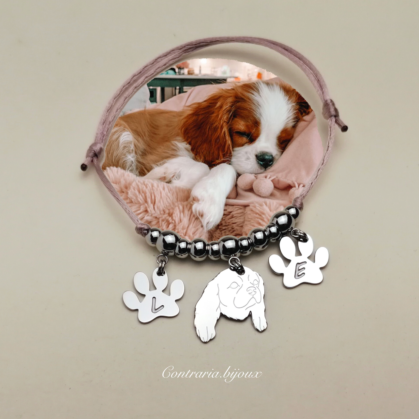 Bracciale Cane Cavalier King e zampa con iniziale incisa