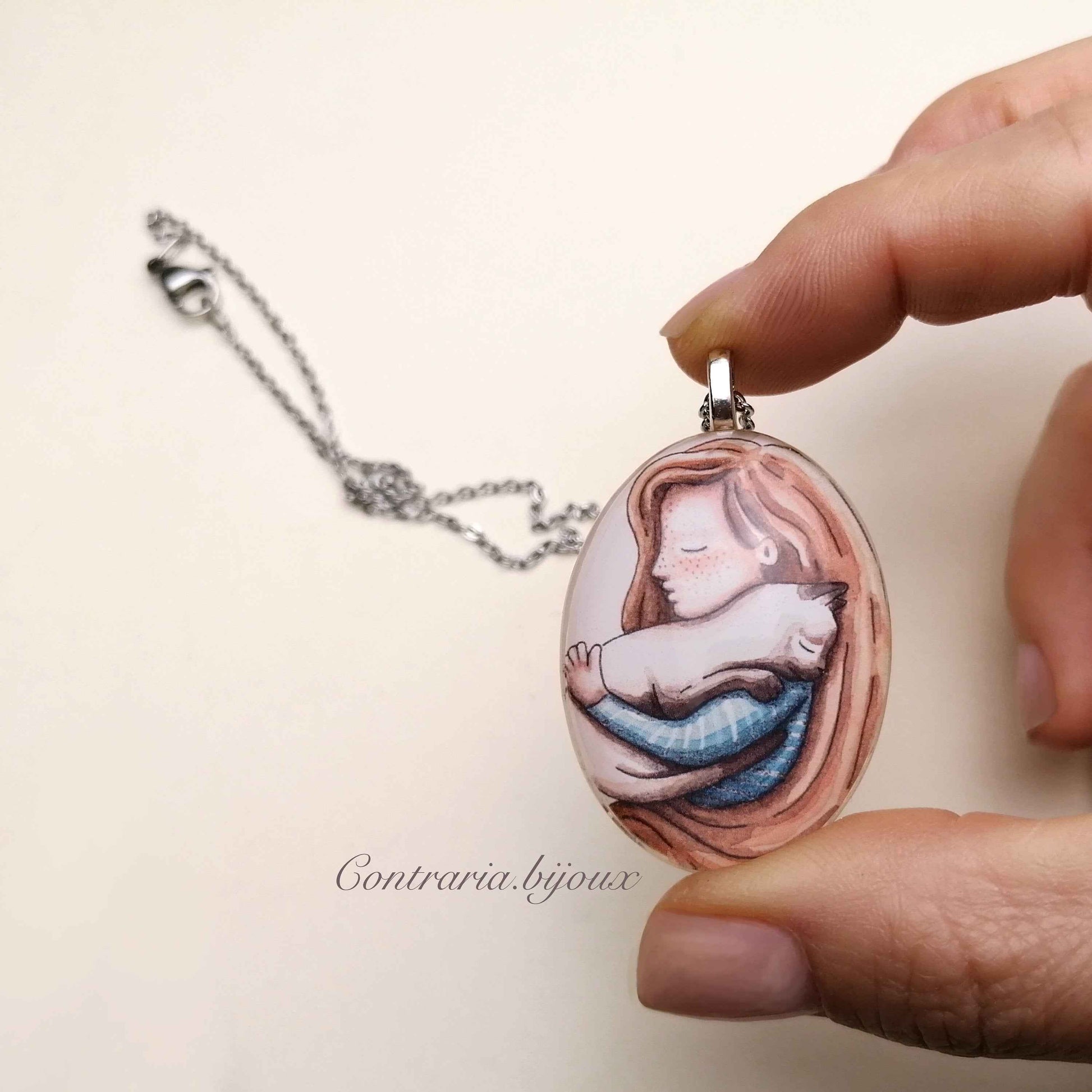 Collana con Ciondolo in Vetro Ragazza e Gatto