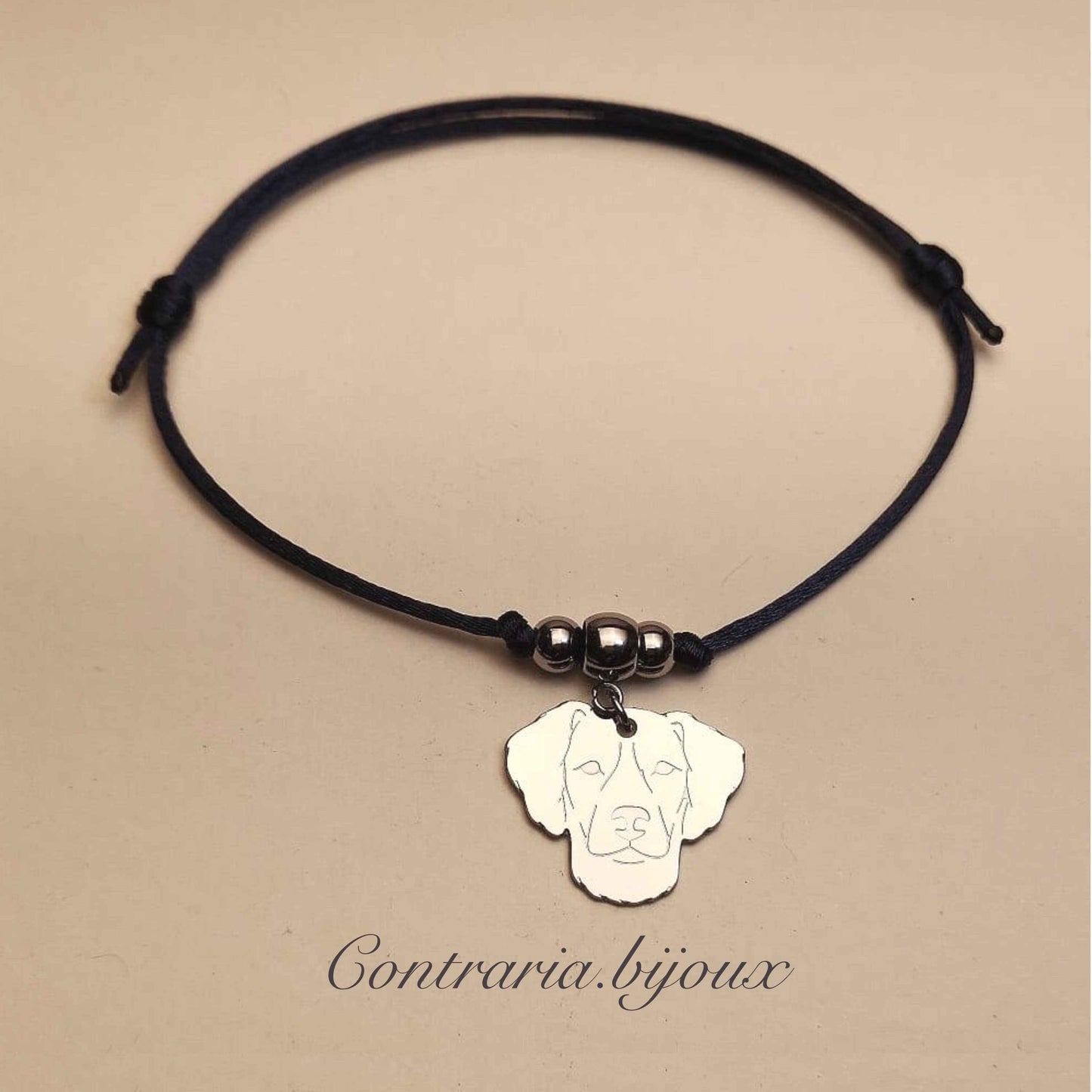 Bracciale cane Epagneul Breton e zampa con lettera incisa, Bracciale ciondolo breton