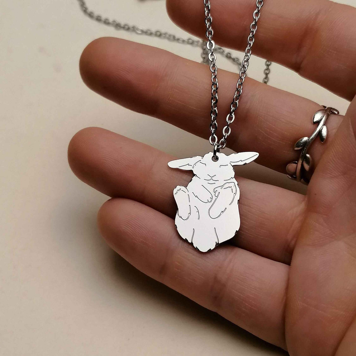 Collana Coniglio Ariete sdraiato