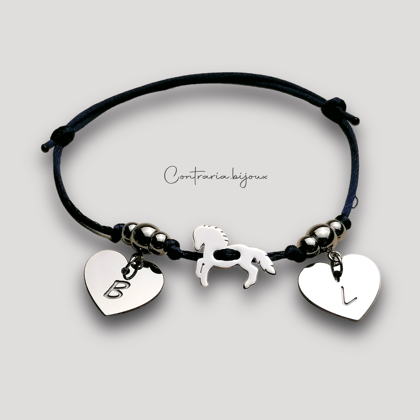 Bracciale cavallo e cuore con iniziale incisa, bracciale cavallo bambina, bracciale sagoma cavallo - ContrariaBijoux