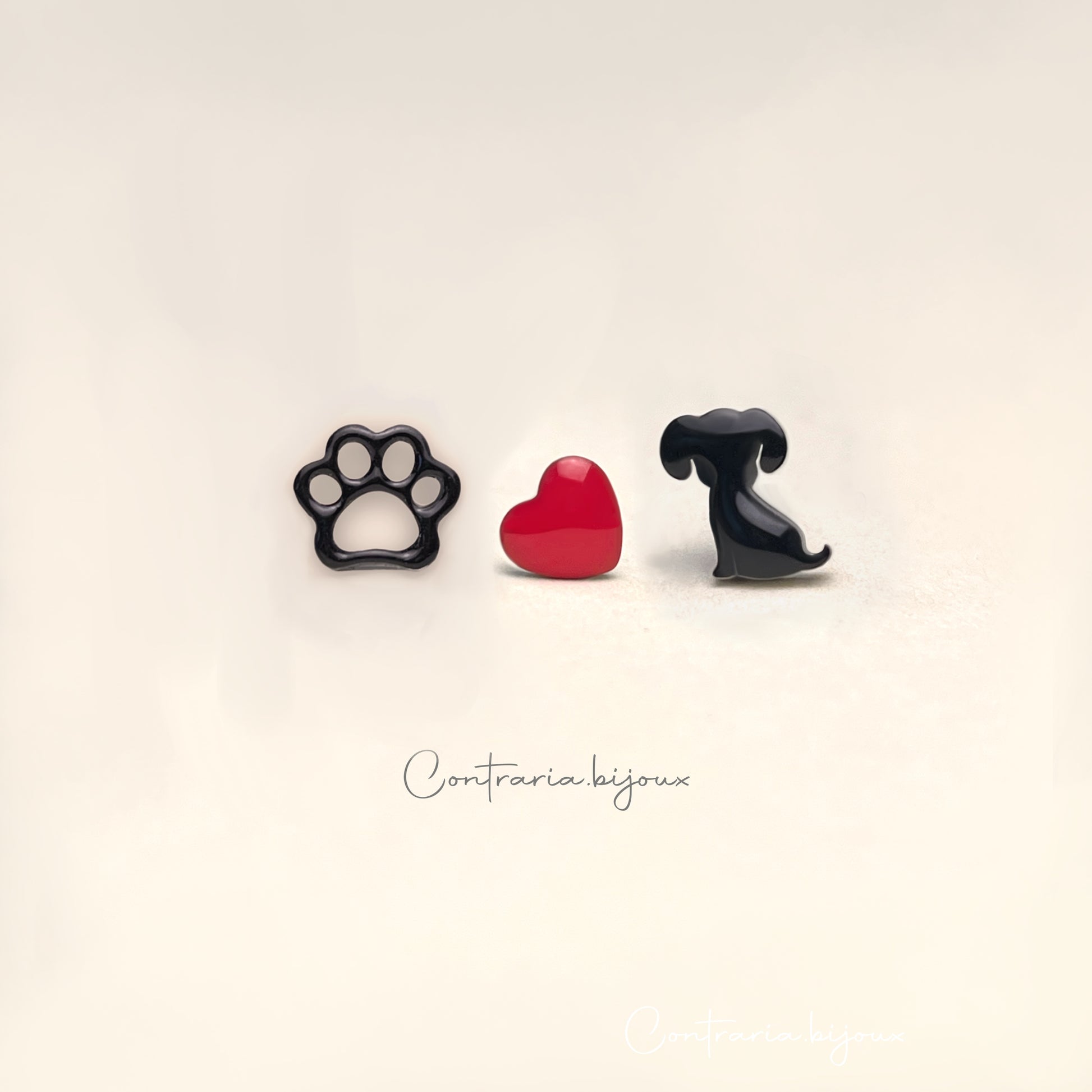 Tre Orecchini : Gatto nero, cuore, cane nero / Riccio , cuore , riccio  / Coniglio Bianco , cuore, Coniglio nero - ContrariaBijoux