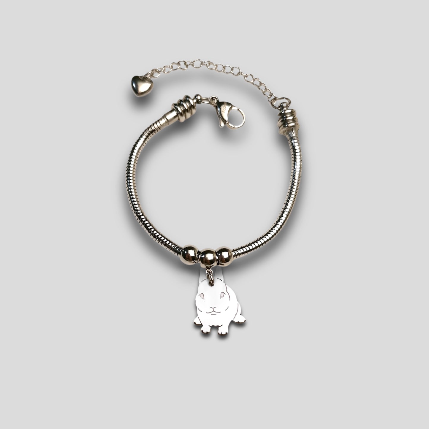 Bracciale ciondolo coniglio e cuore con iniziale incisa, Bracciale con coniglio nano - ContrariaBijoux