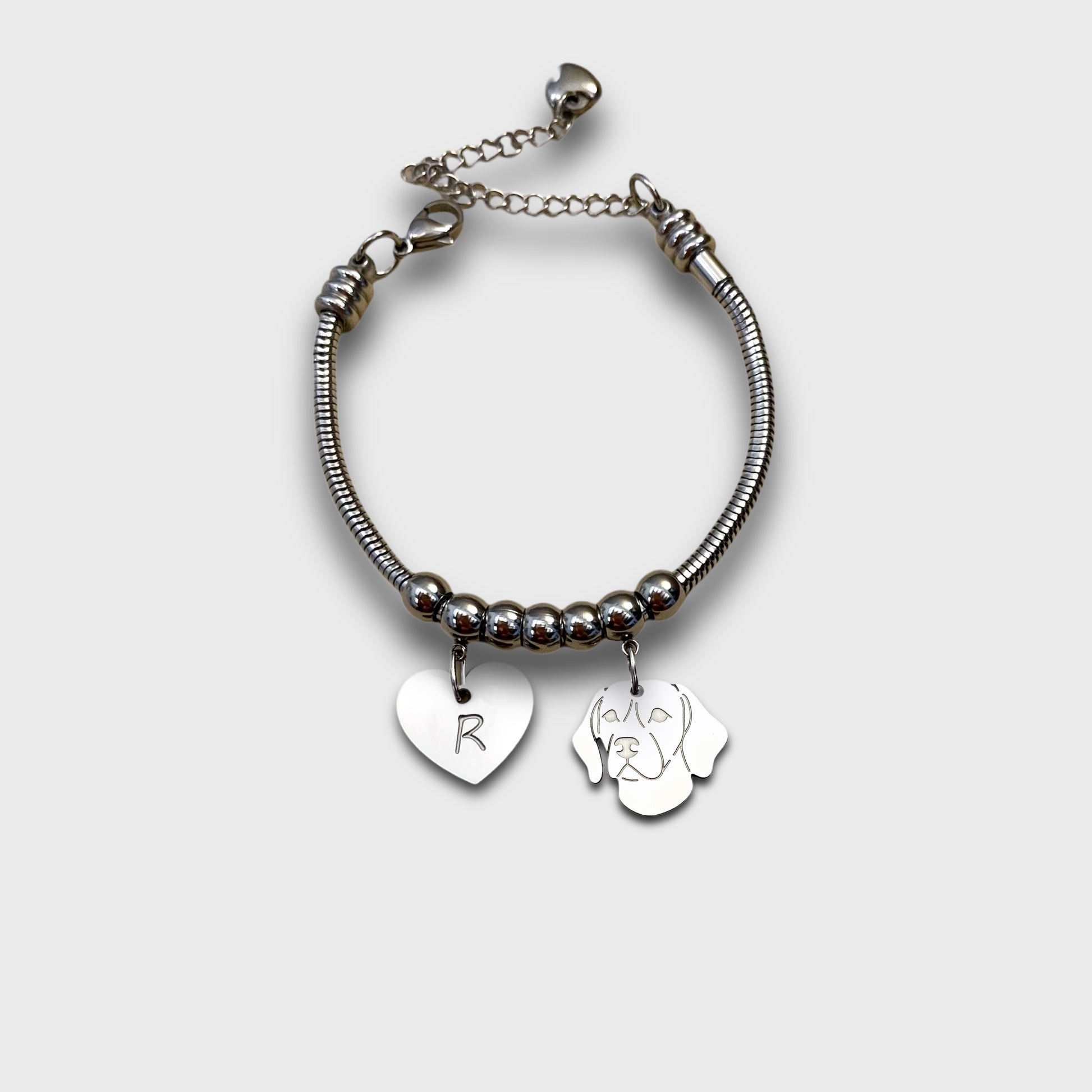 Bracciale Cane Beagle e zampa con iniziale incisa, Bracciale cane Beagle personalizzato - ContrariaBijoux