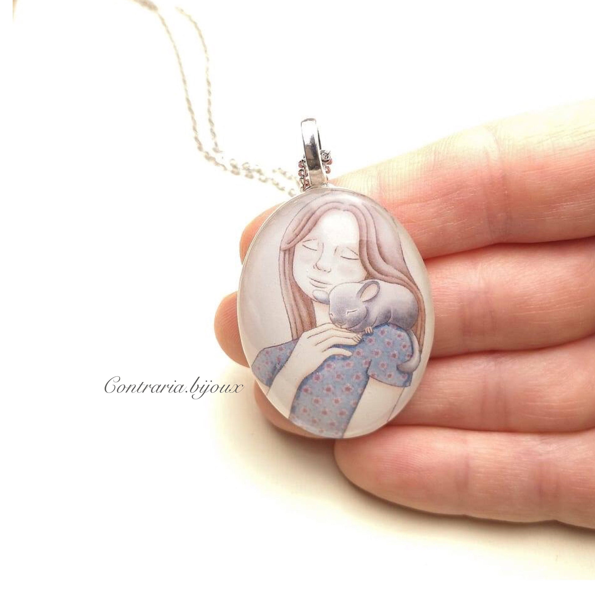 Collana con Ciondolo Ragazza e Cincilla - ContrariaBijoux